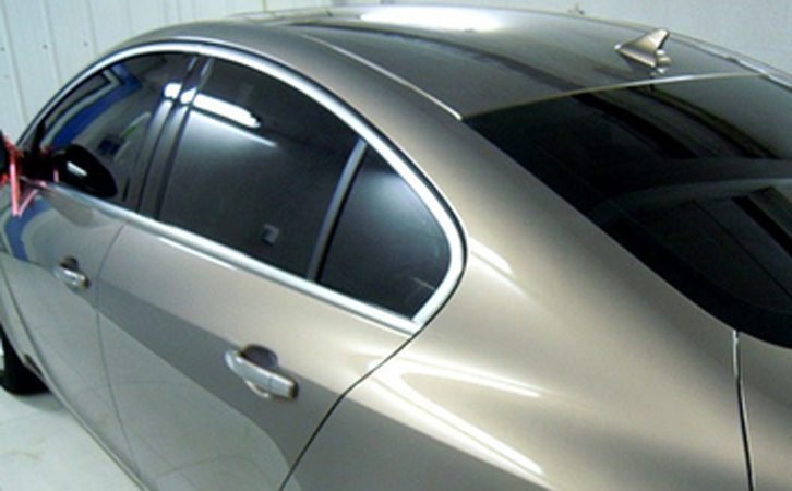 貼汽車(chē)隔熱膜 貼汽車(chē)隔熱膜